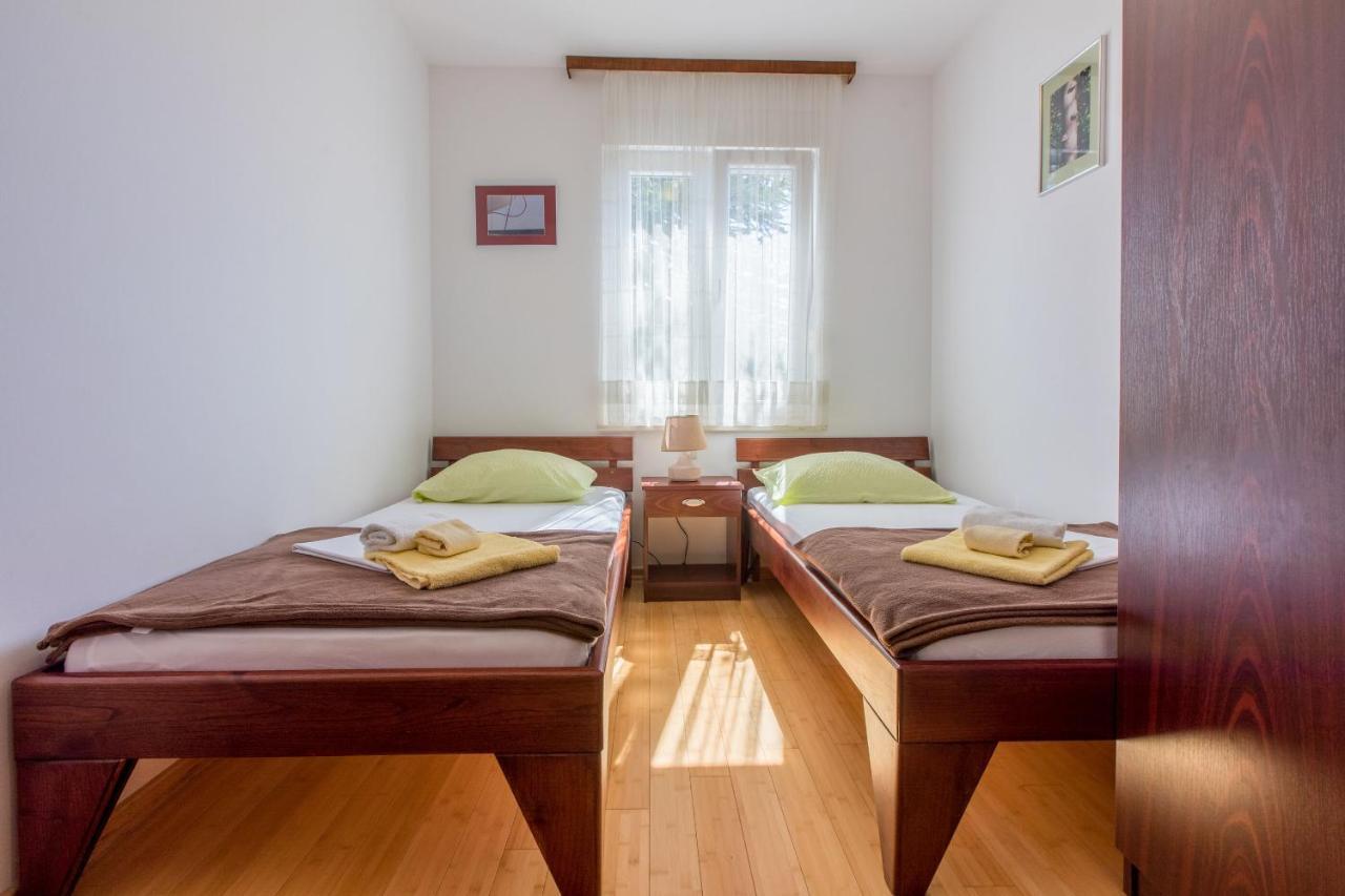 Apartments Robic Selce Luaran gambar