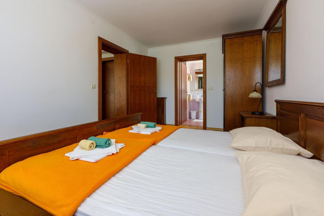 Apartments Robic Selce Luaran gambar